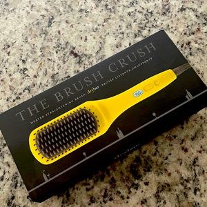 THE BRUSH CRUSH- BRAND NEW IN BOX DRY BAR